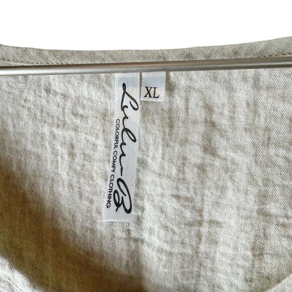 Lulu-B Women’s Sleeveless‎ Beige Tunic Tank Top Shark Bite Slit Hem V Neck Sz XL - Picture 4 of 6